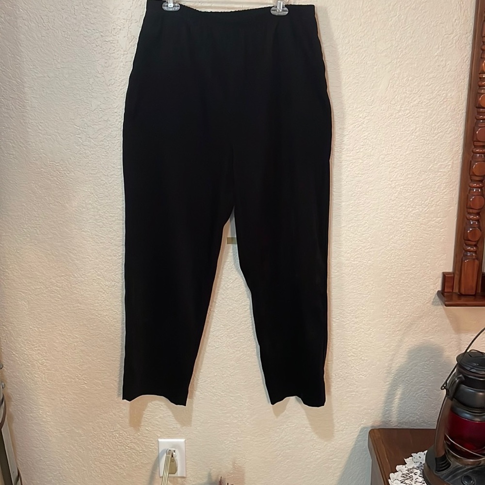 Susan Graver large Black Velour Dress pants